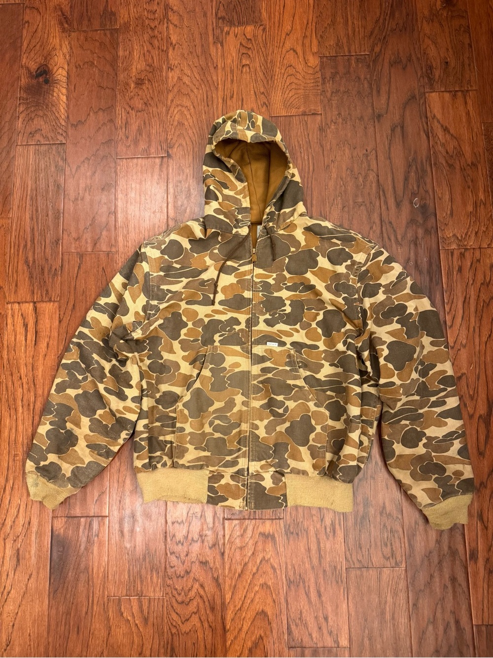 Vintage Carhartt Men's Camo Hooded Jacket